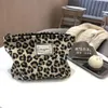 Bolsas Cosméticas Estojos Grande Bolsa Leopardo Feminina Lona Impermeável Zíper Maquiagem Viagem Lavagem Maquiagem Organizador Estojo Beleza 230725