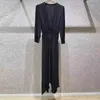 新しいM-Aje VネックポルカドットAラインドレスは、女性のために長袖の長いドレスにフィットする