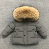 Manteau en Duvet Enfants Hiver Doudoune Super Grand Col De Fourrure Enfants Épaissir Chaud Outwear Toddler Manteau Court Bébé Garçons Filles Âge 1-13Y Snowsuit HKD230725