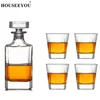 Weingläser HOUSEEYOU Europäischer Luxus bleifreier Kristall 1 quadratischer Dekanter 4 Whiskybecher-Kollektion Transparente Bar-Werkzeugsets