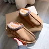 디자이너 슬리퍼 여성 Goldencoast Clog Slipper Tasman Shearling 슬라이드 클래식 미니 버튼 부츠 부츠 여성 호주 Nita Calfskin Fur Loafers Shoes