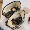 Cosmetic Bags Vintage Floral Travel Bag Portable Makeup Storage Case Purses Women Large Capacity Zipper Make Up Organizer Clutch