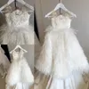 2020 fotos reais vestidos de florista jóias pescoço rendas apliques penas luxo meninas desfile vestido festa desgaste feito sob encomenda crianças fo250o