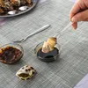 Servis uppsättningar 2 datorer snigelskål 12 hål escargot hållare kök conch bakbricka keramik serverande platta rostfritt stål