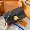 Mini Bag Luxury Cross Body Bag Designer Bag Tote Bag Axel Bag Hink Bag Women Handväska Trunk Cask Bag Crossbody Väskor Duffle Cannes Pancake Bag Messenger Bag Wallet Wallet