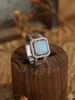 2023 Modny europejski i amerykański popularny S925 Sterling Silver Natural White Opal Ring Fashion Wszechstronny pierścień dla kobiet