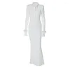 Lässige Kleider Weißer Strickpullover Maxikleid für Frauen mit Federn Knopf Langarm Bodycon Elegante schlanke Vestidos Frühling