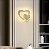 Vägglampor Sarok Modern Copper Heart Form monterad Light LED SCONCES 220V NORDIC DECORATIVE FÖR BEDSIDE vardagsrum