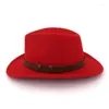 Berets Vintage Western Cowboy Hat Men Retro Bowler Fedora Женская черная красная красный цвет широко раскрытый джаз -крышка cowgirl sombrero hombre