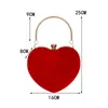 Bolsas de noite com design de coração vermelho feminino bolsa pequena diamantes de veludo dourado bolsas de festa para casamento bolsas para mulheres 230726