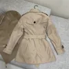 Kvinnans jackor 2023 Spring Highend AllMatch British Style Double Breasted midja Kort kappa Trench Ladies 'Windbreaker 230725