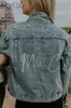 Chaquetas de mujer Chaqueta de mezclilla de novia personalizada Pearl Mrs Bachelorette Jean Hen Party Gift Día de la boda Prendas de abrigo Dama de honor Abrigos personalizados 230725