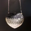 Abendtaschen Schwarzes Kleid im Hepburn-Stil mit herzförmiger Handtasche mit Farbverlauf Abendtasche mit Kreuzbordüre und Diamanteinlage Clutch 230725
