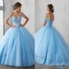 Luxury Light Sky Blue Ball -klänning Quinceanera -klänningar för söta 16 flickor med mössa ärmar Spaghetti Beading Crystal Pärlad prinsessa 259T
