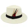 Berets Männer Frauen Stroh Panama Hüte Sommer Breite Krempe Fedora Sonnenhüte Federband Trilby Caps Party Outdoor Reise Größe US 7 1/4 UK L