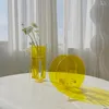 Vazo akrilik şeffaf vazo sarı su çiçek süslemesi