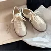 Lo stesso colore della testa tonda della mamma dell'uva abbinato a scarpe sportive casual con suola spessa Scarpe da allenamento tedesche Moda donna autunno e inverno