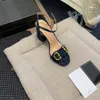 Modedesigner kvinnor skor klackar sandaler mode strand tjock botten klänning sko alfabet lady sandal läder höga häl lider av topp99 s367 006