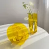 Vazo akrilik şeffaf vazo sarı su çiçek süslemesi