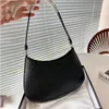 Designer hobo väskor kvinnor underarms purseshell handväska axelpåsar lyxiga crossbody byter plånbok kvinnlig korskropp purses 230715