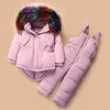Zestawy odzieży Zestawy odzieżowe dla dzieci zimowe ubrania niemowlęce płaszcz Kolor Big Fur Solidny kolor dla małych chłopców i dziewcząt Zestaw dla dzieci Snowsuits Z230726