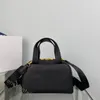 Prad designer schoudertas elegant ontwerp met strakke lijnen 10A Handgemaakte hoogwaardige lederen crossbody tas klassieke All-match luxe Creditcardhouder Zippy Portemonnee