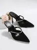 Sandales Chaussures à talons hauts noires escarpins à bout pointu de printemps mules à paillettes en satin 230725