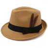 Bérets Hommes Femmes Laine Fedora Chapeaux Trilby Caps Jazz Sunhat Feather Band Party Street Style Outdoor Voyage Hiver Taille US 7 1/4 UK L