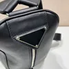 Prad designer rugzak handgemaakte hoge kwaliteit saffiano lederen hobo tassen online beroemde trending luxe tas tijdloze mode design rugzak gepolijste metalen hardware