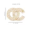 Moda 18k złoty litera litera Pin Pearl broszki dla mężczyzn Pary Pary Partia Miłośnicy ślubu Prezentacja Projektant zaręczynowy biżuteria na pannę młodą