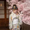 Ubrania etniczne damskie japońskie tranditional kimono zielone kwiatowe nadruki letnie jukata scena