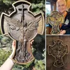 Dekoratif Nesneler Figürinler Archangel St Michael Katolik Heykel Kurtarıcı Angel Çapraz Reçine El Sanatları Ev Yatak Odası Duvar Asma Dekorasyon 230725