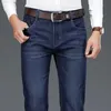 Jesienne dżinsy dla mężczyzn Mężczyźni klasyczny styl ciemnoniebieski bawełniany dżinsowy dżins