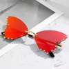 Güneş Gözlüğü Vintage Rimless Butterfly Şekli Sokak Giyim Kadınları Lüks Komik Pembe Güneş Gölgeleri UV400 2023 Marka Tasarımcısı SG031