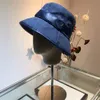 Lyxdesigner Alfabetet Baseball Cap Bucket Hat Women's Hat Men's Hollow Brodery Sun Visor Fashion Casual Design Square Hat broderi P212