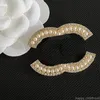 Broche de créateur broches de bijoux de luxe broche les femmes aiment la broche diamant broche couple de mode vêtements accessoires de créateurs cadeaux cadeaux