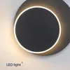 Lampada da parete Design moderno LED Rotazione a 360 gradi Luce regolabile Comodino creativo Camera da letto Corridoio rotondo