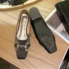 Отсуть обувь Suojialun 2022 Новая марка Женщины Женщины Flat Ballet Shoes Fashion Crystal Упомянутые пальцы на мелкие балерины.