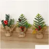 Рождественские украшения мини -дерево стол 8 Маленькие искусственные деревья с красными ягодами сосна зелени Зеленая столешница для дома Dho7x