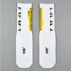 Men's Socks Off Fashion Mens Streetwear Socks Women Men High Quality Cotton All-match Arrow XXX Printing Breathable Black White Mixing Football