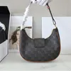 Groothandel Triomphes Designer Leer Schoudertas Lady Luxurys Ava Cases Half Moon Handtas Porties Vrouw Crossbody onderarm Tote Bag Man Marke Hobo Travel zelfs zakken