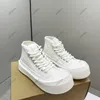 Designer skor casual brädskor sneakers plattform skor bekväma skateboardskor springande sport designer heta svartvit fast färg hem