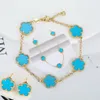Bangle 2023 10 färger Fiveleaf Flower Set Armband Halsband Klassiska Simple Women Jewelry Lämpliga för Daily Party Wear 230726