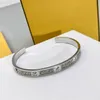 Nouveau créateur de bracelet de luxe de mode pour les femmes Cadeaux de bijoux de fiançailles Le cadeau parfait pour les femmes bijoux de fête de mariage