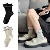 Kadın Socks Girls Pamuk Dantel Fırfır Turn-Cuffs ayak bileği Vintage Black White Fırırlı Prenses Öğrenci Yüzük Örgü