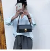 Ny toppmodepåse 2020 Butterfly Chain Bag Korean Fashion Lingge One Shoulder Crossbody Bag Liten Square Bag Korean Creative Stone Mönster axelväska