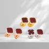 Designer de luxe Mini Clover Stud Boucles d'oreilles Amour Boucle d'oreille Classique Charme Boucles d'oreilles Bijoux Couple Cadeau Pendentif Vis Fête De Mariage Clee1498347