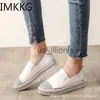 Klänningskor Europeiska berömda varumärken Round Toe Crystal Shoes Woman äkta läder Creepers Flats Ladies Loafers White Leather Moccasins F90278 J230727