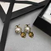 Stud 18k Gold Plated Pearl Drop örhängen Underbara kvinnor Fashion Designer Ladies Earrings Special Pattern Wedding Party Fade Never Fade