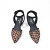 Klänningskor 2022 Nya kvinnor Leopard Flat Shoes Fashion Baotou Pointed Ladies Casual Loafers Sexiga Beach Sandaler Kvinna Summer Light Footwear J230727